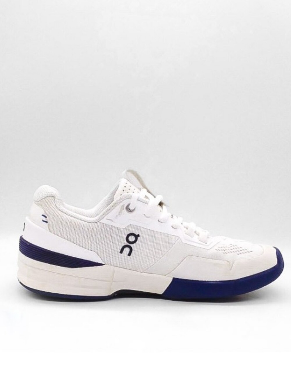 New Women's On The Roger Cloud Pro Comfort White / Indigo Running Shoes 7.5 Wide - Picture 3 of 7